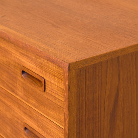 Danish chest of drawers in teak