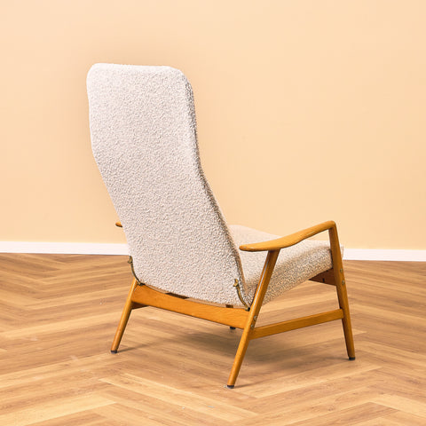 Swedish armchair in solid beech wood by Alf Svensson for Bra Bohag, model "Contour"