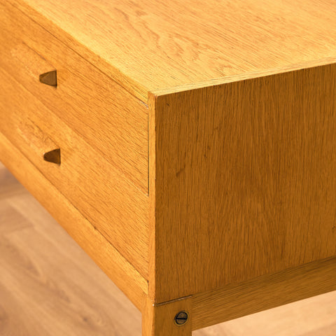 Swedish hall bench in oak
