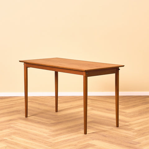 Danish table in teak by H. Sigh & Søn Spøttrup