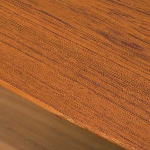 Danish dining table in teak