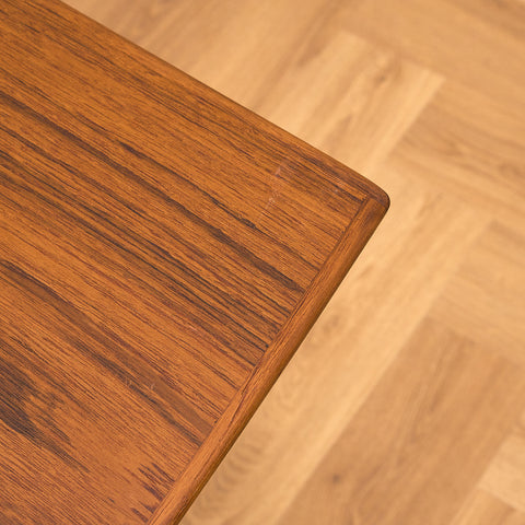 Danish dining table in teak