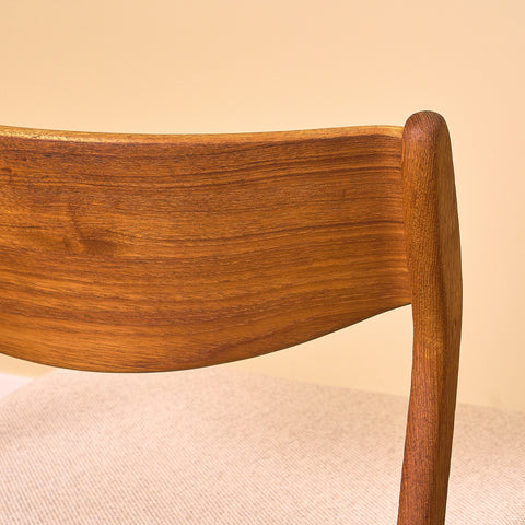Danish dining chairs in teak by P.E. Jørgensen for Farso Stolefabrik