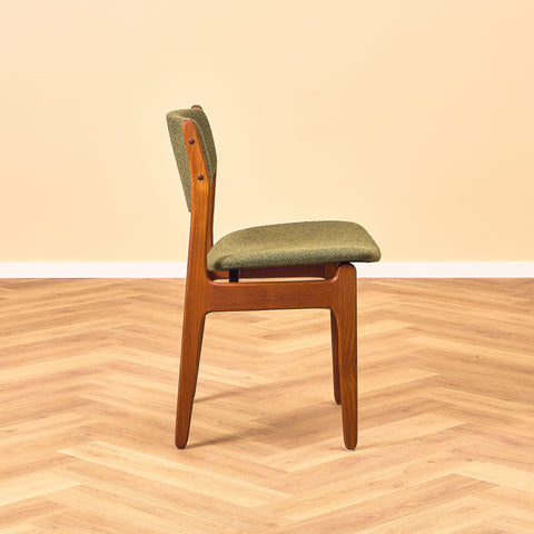 Danish dining chairs in teak by Platinumliving Furniture