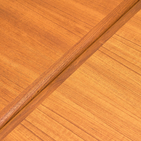 Danish dining table in teak