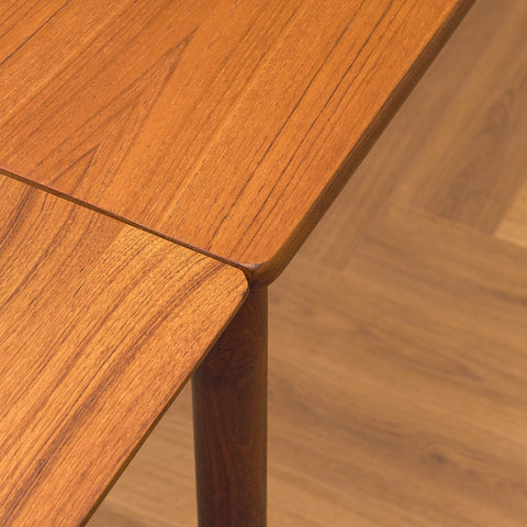 Danish dining table in teak