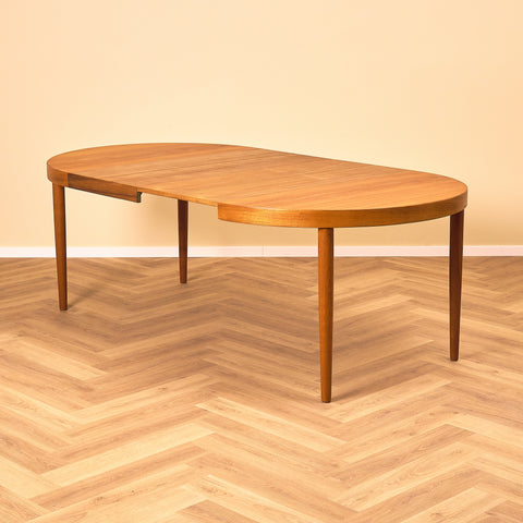 Danish round dining table in teak by Willy Schou Andersen