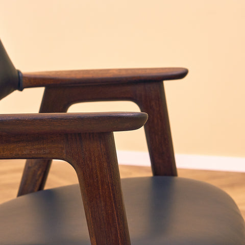 Danish dining armchairs in Santos rosewood by Erik Kirkegaard for Høng Stolefabrik