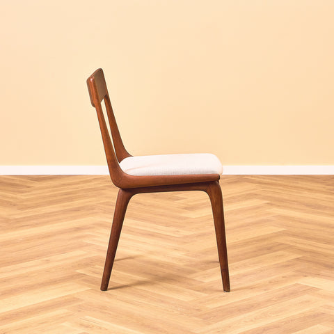 Danish set of 6 dining chairs "Boomerang" in solid teak by Alfred Christensen for Slagelse Møbelværk