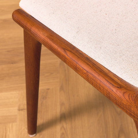 Danish set of 6 dining chairs "Boomerang" in solid teak by Alfred Christensen for Slagelse Møbelværk
