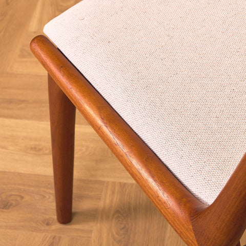Danish set of 6 dining chairs "Boomerang" in solid teak by Alfred Christensen for Slagelse Møbelværk