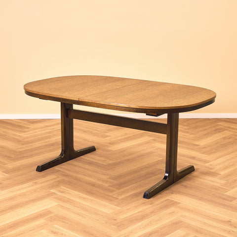 Danish oval dining table in oak by Farstrup
