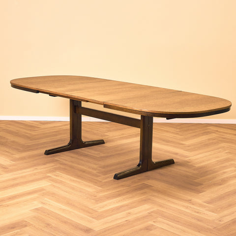 Danish oval dining table in oak by Farstrup