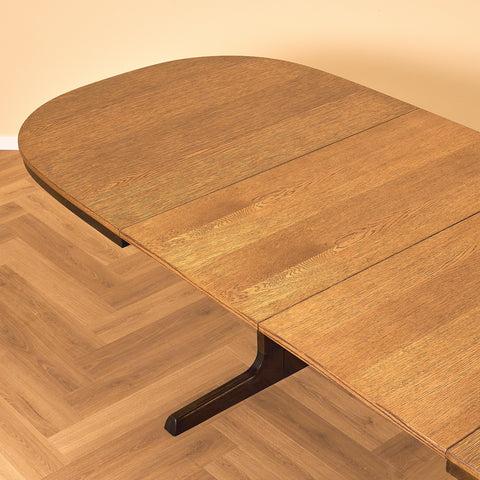 Danish oval dining table in oak by Farstrup