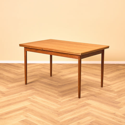 Danish dining table in teak