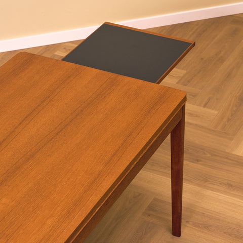 Swedish coffee table in teak, model 'Aristokrat' by Sven Engström & Gunnar Myrstrand for Bra Bohag, Tingström