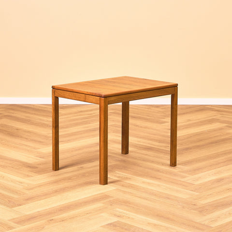 Swedish small side table in walnut, model 'Kaskad' by Sven Engström och Gunnar Myrstrand for Tingström