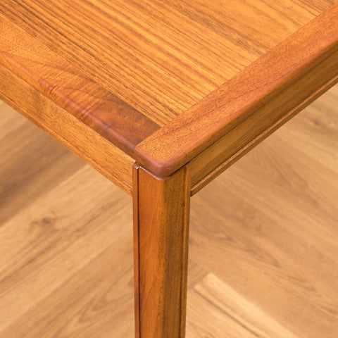 Swedish small side table in walnut, model 'Kaskad' by Sven Engström och Gunnar Myrstrand for Tingström
