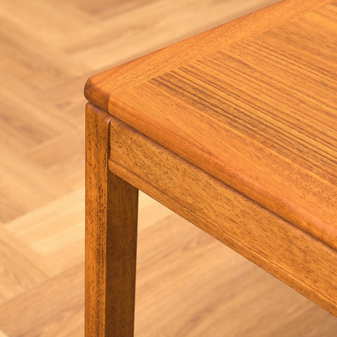 Swedish small side table in walnut, model 'Kaskad' by Sven Engström och Gunnar Myrstrand for Tingström