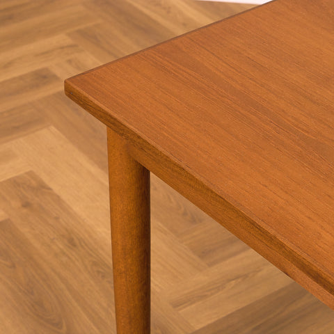 Danish dining table in teak and oak