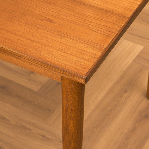 Danish dining table in teak and oak