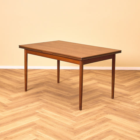 Danish dining table in teak
