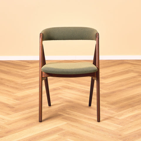 Danish set of 6 dining chairs 'model 205' by Thomas Harlev for Farstrup