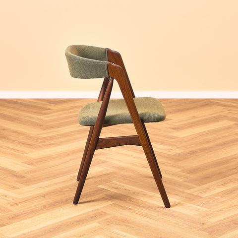 Danish set of 6 dining chairs 'model 205' by Thomas Harlev for Farstrup