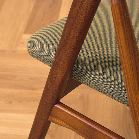 Danish set of 6 dining chairs 'model 205' by Thomas Harlev for Farstrup