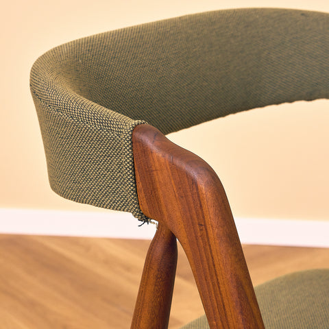 Danish set of 6 dining chairs 'model 205' by Thomas Harlev for Farstrup