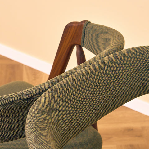 Danish set of 6 dining chairs 'model 205' by Thomas Harlev for Farstrup