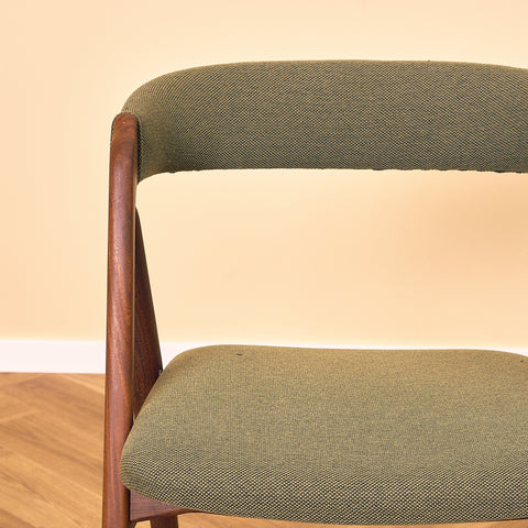 Danish set of 6 dining chairs 'model 205' by Thomas Harlev for Farstrup