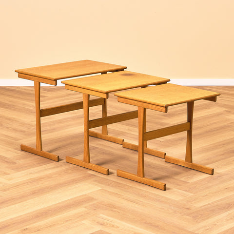 Danish set of nest of tables in oak by Vildbjerg Mobelfabrik