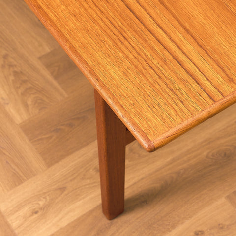 Swedish coffee table in teak, model 'Hellas' by Sven Engström & Gunnar Myrstrand for Bra Bohag, Tingström