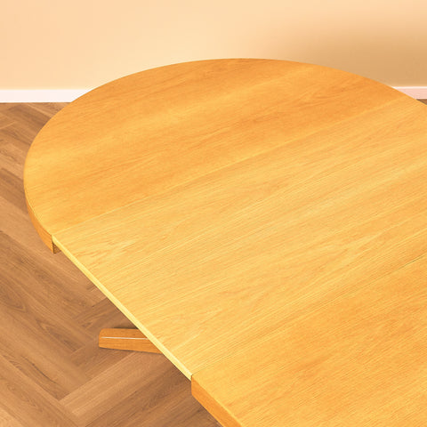 Danish round dining table in oak by V.S Andersen