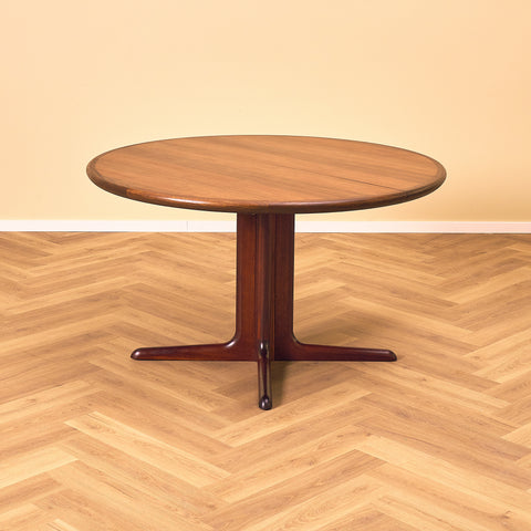 Danish round dining table in walnut & mahogany by Skovby