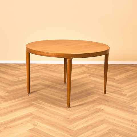 Danish round dining table in teak by Skovmand & Andersen for Moreddi
