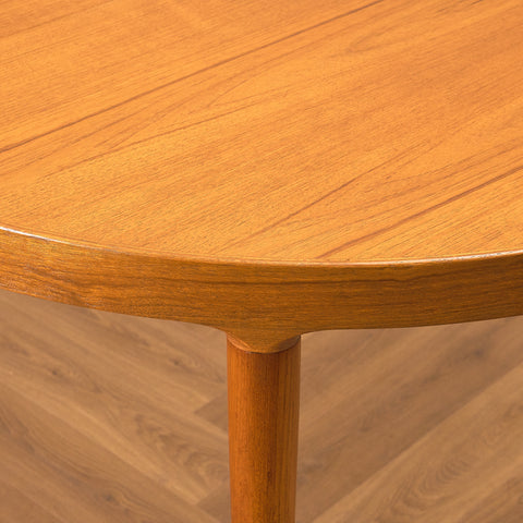 Danish round dining table in teak by Skovmand & Andersen for Moreddi