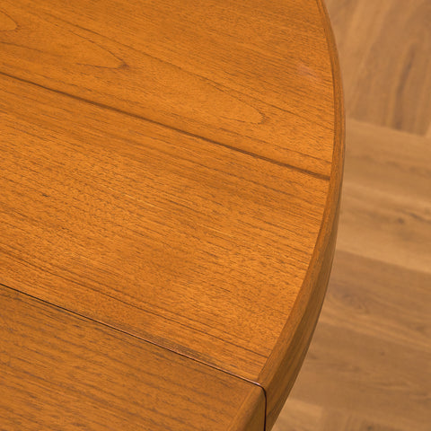 Danish round dining table in teak by Skovmand & Andersen for Moreddi