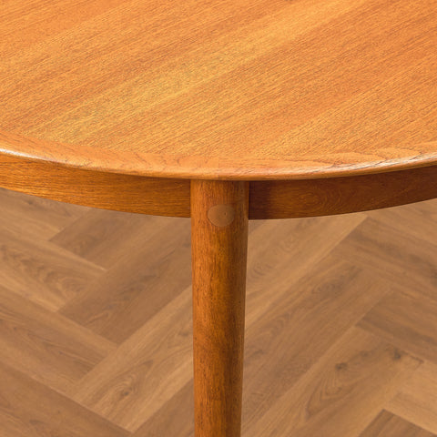 Danish round dining table in teak