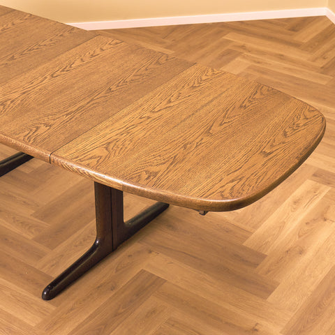 Danish oval dining table in oak by Skovby Møblefabrik
