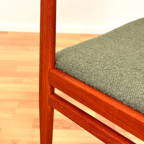 Set of 4 dining chairs in solid teak, 1950s-60s, Denmark