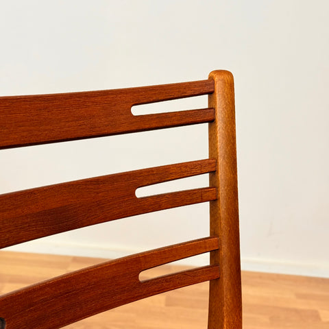 Danish set of 6 dining chairs "model 219" in teak & beech by Farstrup