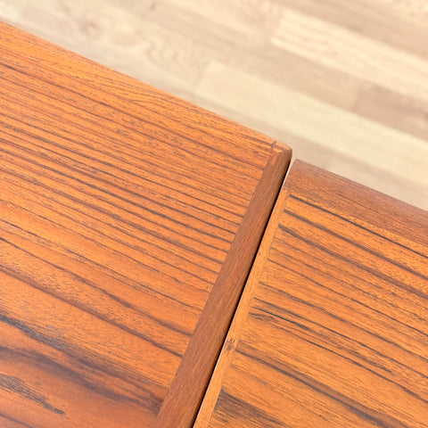 Danish dining table in teak
