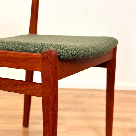 Set of 4 dining chairs in solid teak, 1950s-60s, Denmark