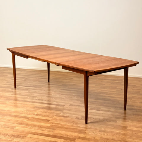 Swedish dining table in teak by Svante Skogh for Abra möbelfabrik AB