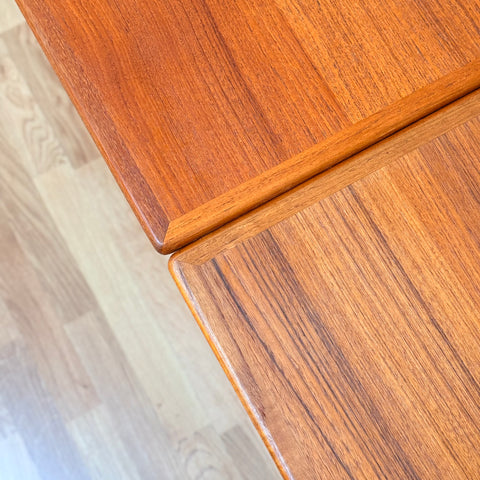 Dining table in teak, 1950s-60s, Denmark