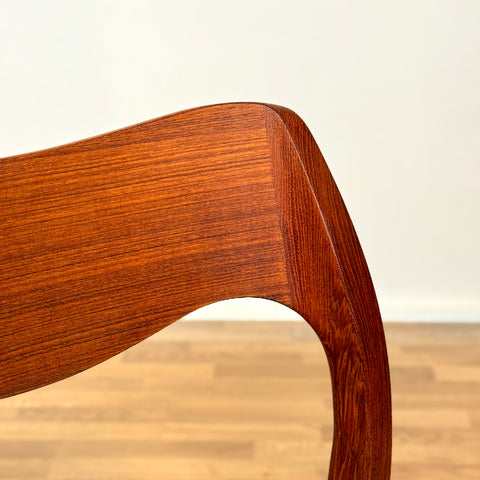 Danish set of 6 dining chairs 'model 71' by Niels O. Moller