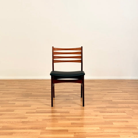 Danish set of 4 dining chairs in teak