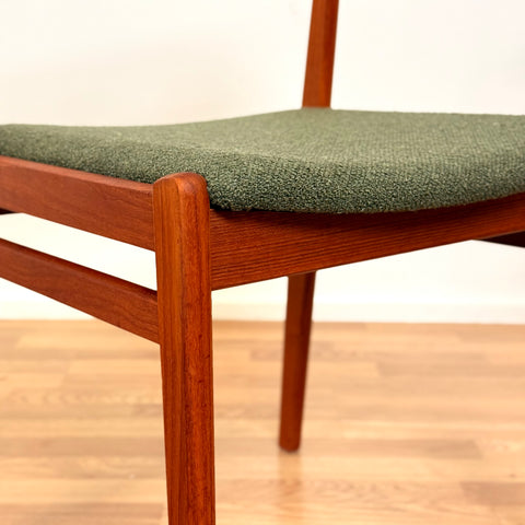 Set of 4 dining chairs in solid teak, 1950s-60s, Denmark